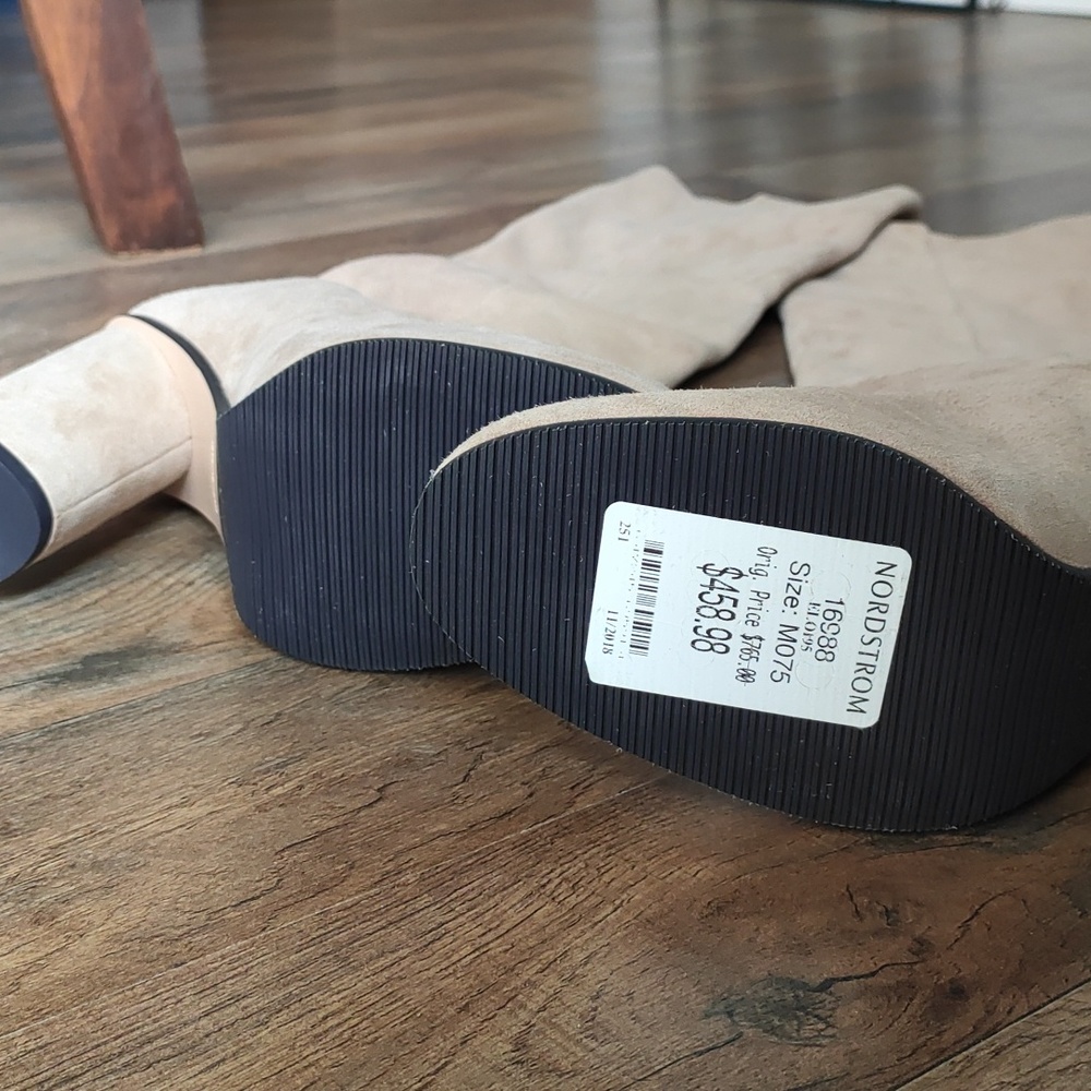 Stuart weitzman boot - Picture 2 of 4